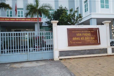 Kỷ luật nguyên Giám đốc Văn phòng Đăng ký đất đai tỉnh Bình Thuận