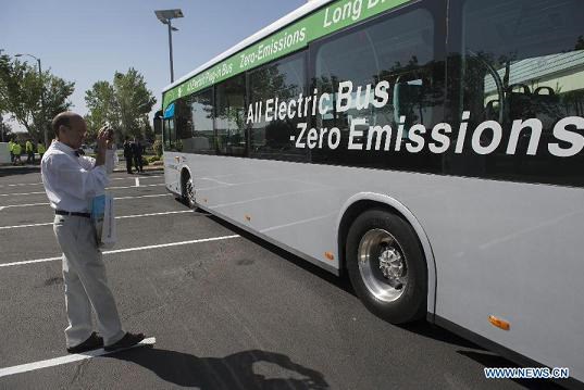 Canada mua hơn 1.000 xe buýt điện để tăng cường mạng lưới giao thông công cộng ở Quebec