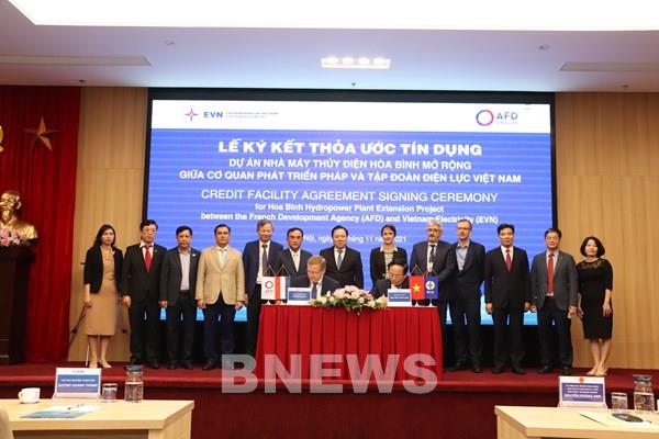 Ký kết khoản vay 1.900 tỷ đồng cho Dự án Nhà máy Thủy điện Hòa Bình mở rộng