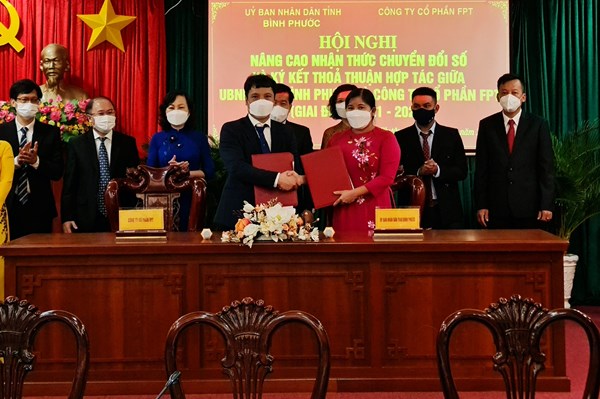 FPT ký kết thỏa thuận hợp tác thúc đẩy chuyển đổi số toàn diện cho tỉnh Bình Phước