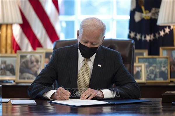 Tổng thống Biden ký đạo luật bảo mật hệ thống viễn thông Mỹ