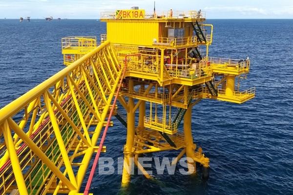 Vietsovpetro đưa vào khai thác giàn không người thế hệ mới BK-18A