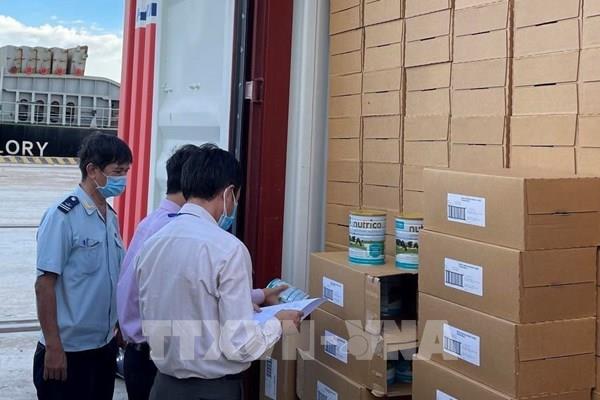Tp.Hồ Chí Minh: Đã xong thủ tục thông quan lô hàng hơn 22.000 hộp sữa viện trợ