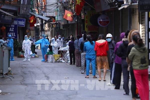 Ngày 17/11, số ca mắc COVID-19 ở Hà Nội tăng vọt, tập trung ở quận nội thành
