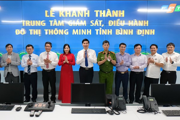 Khai trương Trung tâm giám sát, điều hành đô thị thông minh tỉnh Bình Định