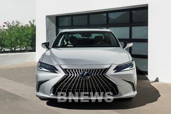 Lexus ES và GX phiên bản 2022 về Việt Nam có giá bán từ 2,55 tỷ đồng