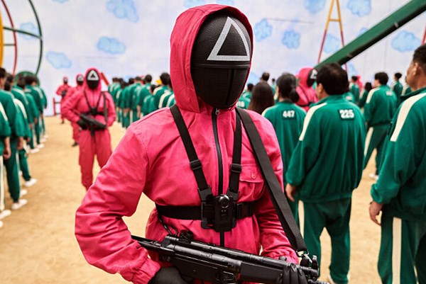 Squid Game trở thành bộ phim ăn khách nhất lịch sử Netflix