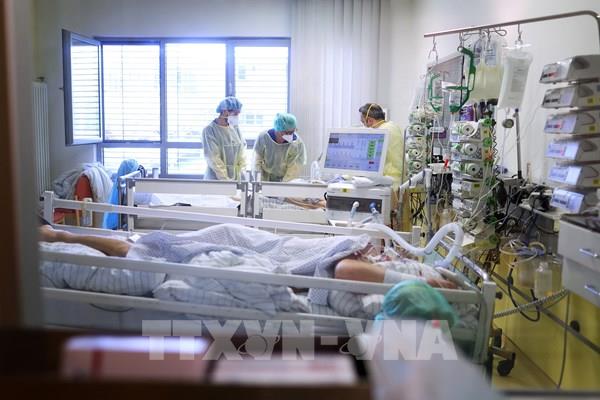 Đức đối mặt với “tình trạng khẩn cấp quốc gia”