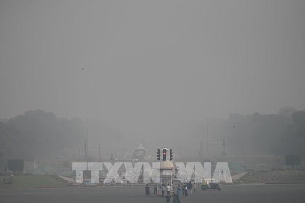 Ấn Độ tạm ngừng năm nhà máy điện xung quanh thủ đô để giảm ô nhiễm