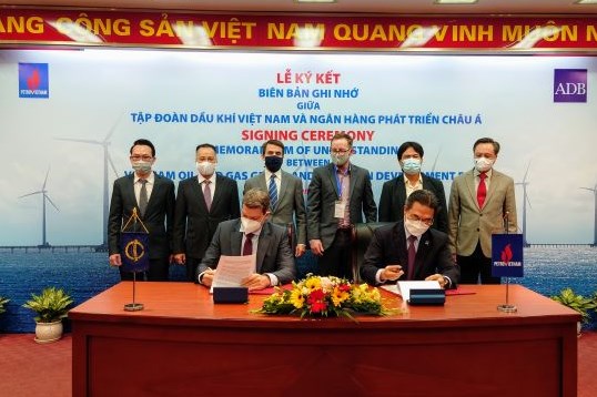  ADB và PVN hợp tác thúc đẩy phát triển năng lượng xanh tại Việt Nam