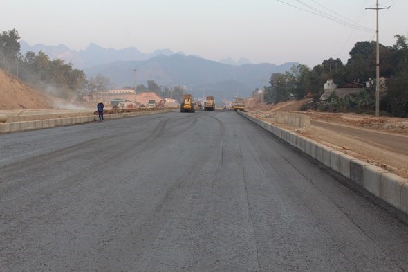 Đẩy nhanh tiến độ khởi công tuyến tránh thành phố Cao Bằng