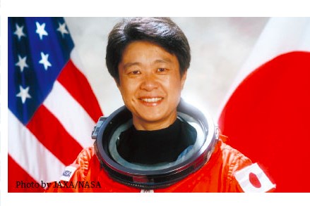 Nhật Bản khuyến khích tuyển dụng nữ phi hành gia