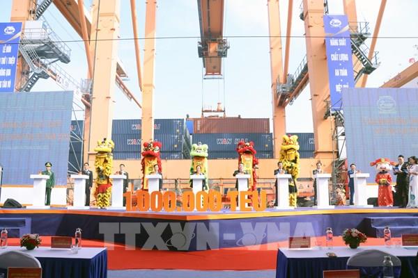 Lần đầu tiên một bến cảng tại miền Bắc đạt 1 triệu TEU container/năm