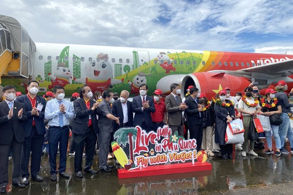 Phú Quốc đón đoàn khách quốc tế đầu tiên sau dịch