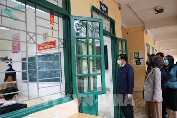 Hà Nội hướng dẫn xử trí các ca COVID-19 và F1, F2 tại trường học