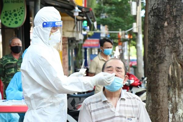 Đình chỉ công tác Chủ tịch UBND xã thiếu trách nhiệm trong phòng dịch COVID-19