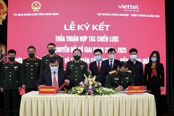 Viettel hợp tác với tỉnh Nam Định về chuyển đổi số