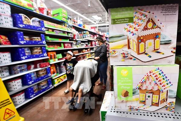 Giới doanh nghiệp phản ứng thận trọng trước sự xuất hiện của "Omicron"