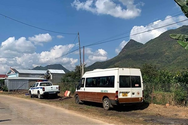 Cục Đăng kiểm Việt Nam thông tin về ô tô bị bật cửa làm 4 học sinh văng khỏi xe