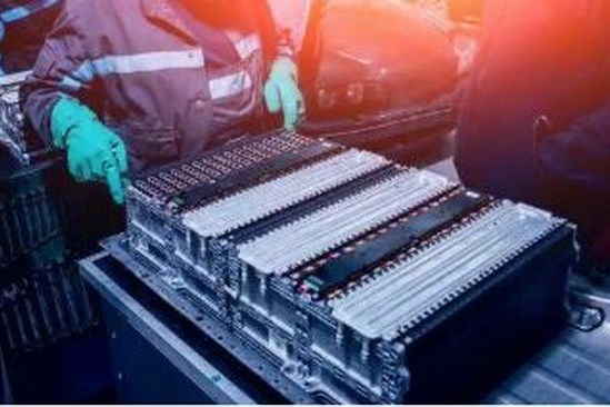Indonesia và Anh xây dựng chuỗi cung ứng pin ô tô điện ở mỗi nước