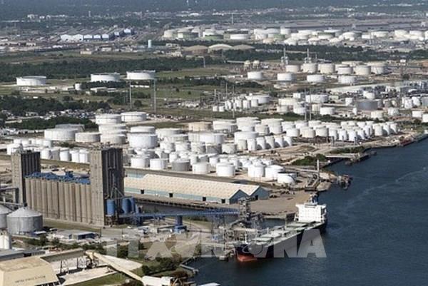 Mở kho dầu dự trữ, Mỹ "bỏ muối vào bể"?