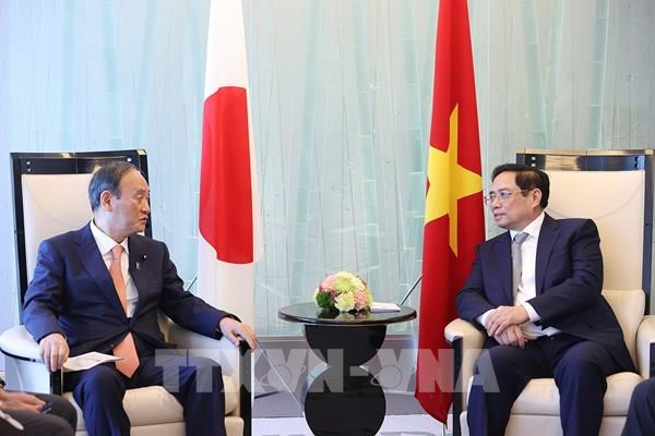 Thủ tướng Phạm Minh Chính tiếp cựu Thủ tướng Nhật Bản Suga Yoshihide