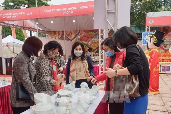 Khai mạc Điểm giới thiệu, bán sản phẩm OCOP tại Ba Vì, Hà Nội