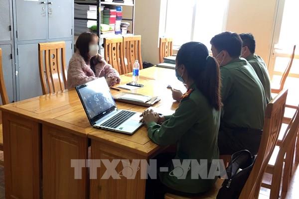 Phạt nặng người tung tin “nước bảy màu” chữa được COVID-19