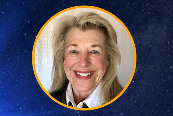 Con gái phi hành gia Mỹ đầu tiên lên vũ trụ tiếp bước cha