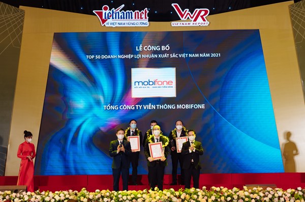 MobiFone vượt khó lọt "Top 500 doanh nghiệp có lợi nhuận tốt nhất Việt Nam năm 2021”
