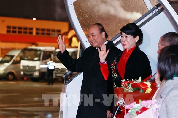 Chủ tịch nước Nguyễn Xuân Phúc đến Geneva, bắt đầu thăm chính thức Thụy Sĩ