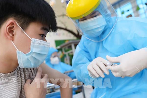 Hà Nội thêm 272 ca F0, bắt đầu tiêm vaccine phòng COVID-19 cho trẻ 14 tuổi