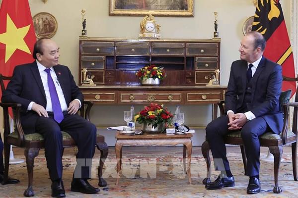 Chủ tịch nước Nguyễn Xuân Phúc gặp Thống đốc bang Geneva, Thụy Sĩ