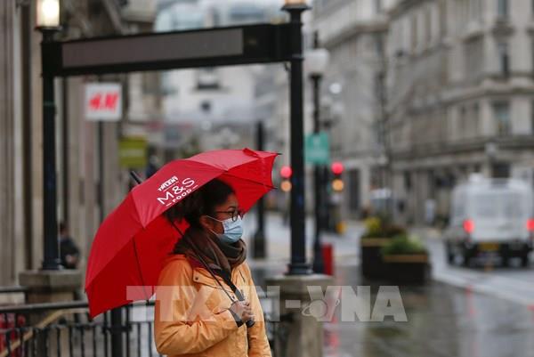 Lạm phát của Anh tăng lên gần mức đỉnh của 10 năm