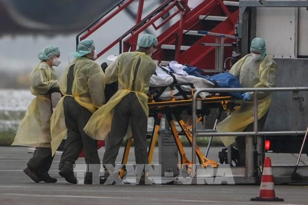 Đức: Tỷ lệ mắc mới COVID-19 giảm nhẹ lần đầu tiên trong 3 tuần