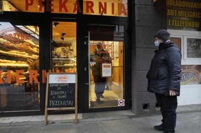 Giá tiêu dùng tăng gây khó khăn cho các hộ gia đình và doanh nghiệp