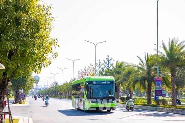 Lộ trình tuyến xe buýt điện VinBus E05 Long Biên – Cầu Giấy - KĐT. Vinhomes Smart City