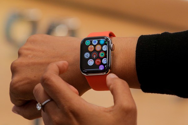 Tòa án Mỹ không ra được phán quyết về vụ kiện giữa Masimo - Apple
