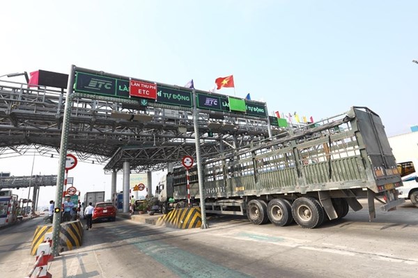 Chính phủ đồng ý thí điểm đường cao tốc chỉ có thu phí không dừng