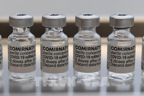 BioNTech nâng dự báo doanh thu từ vaccine ngừa COVID-19