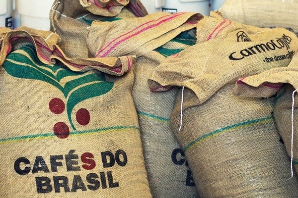 Doanh thu từ xuất khẩu cà phê của Brazil thiết lập kỷ lục mới