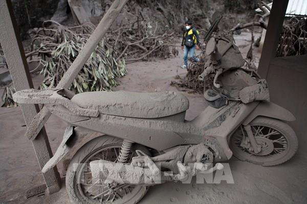 Ít nhất 13 người thiệt mạng do núi lửa phun trào tại Indonesia