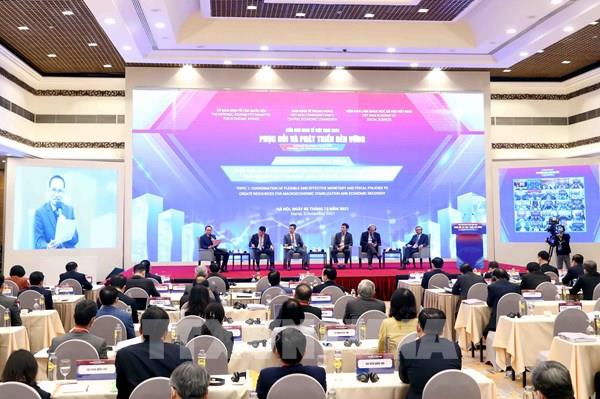 Ổn định mặt bằng lãi suất, tập trung tháo gỡ khó khăn cho doanh nghiệp