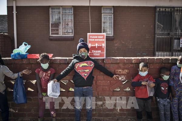 Không nên hành động thái quá khi đối phó với COVID-19