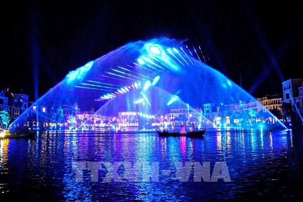 Show diễn nghệ thuật thực cảnh đa phương tiện trên mặt nước lớn nhất Việt Nam