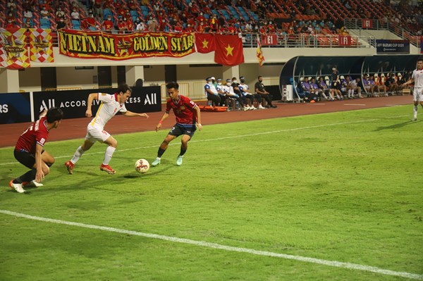 AFF Cup 2020: Tuyển Việt Nam giành chiến thắng 2-0 trong trận ra quân