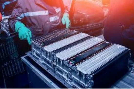 Châu Âu sẽ tiêu tốn 34 tỷ USD cho sản xuất pin xe điện