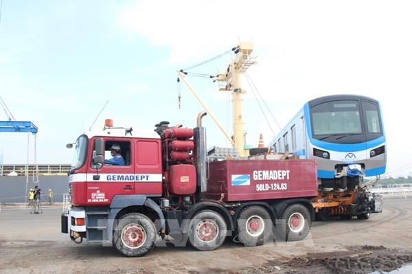 Thêm 4 đoàn tàu tuyến metro số 1 Bến Thành – Suối Tiên được vận chuyển về Việt Nam