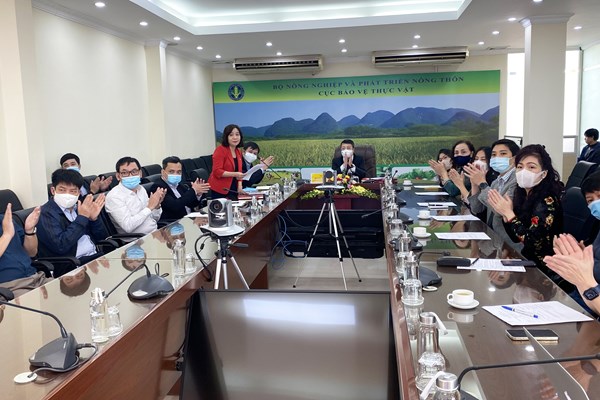 Hỗ trợ nông dân sử dụng thuốc bảo vệ thực vật hiệu quả, có trách nhiệm