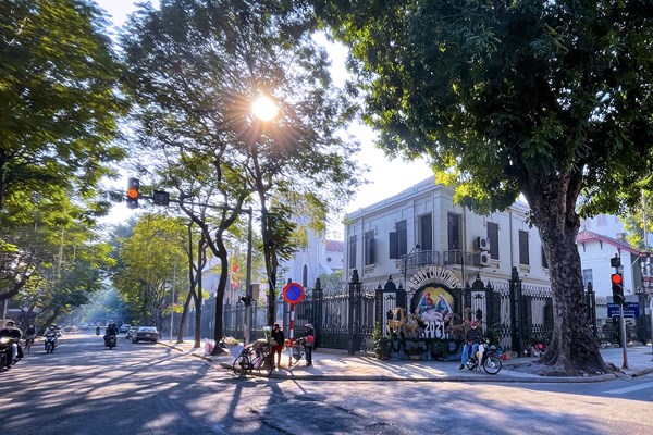 Nhà thờ tại Hà Nội trang hoàng chuẩn bị đón Giáng sinh